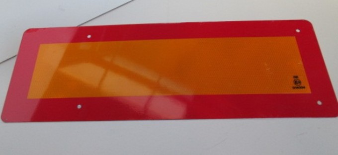 SET (2) PLACAS REFL  565X196 VEH/LARG.70.01