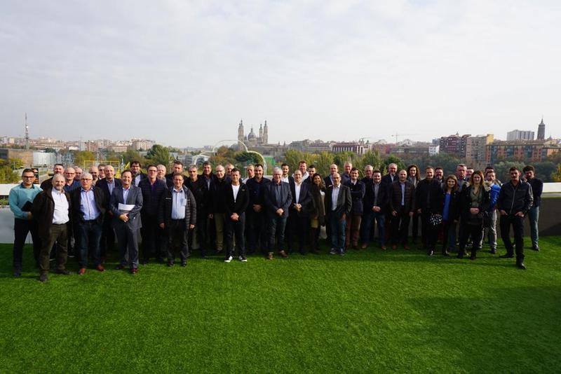 Visita de la red de distribuidores francesa a LeciTrailer Zaragoza