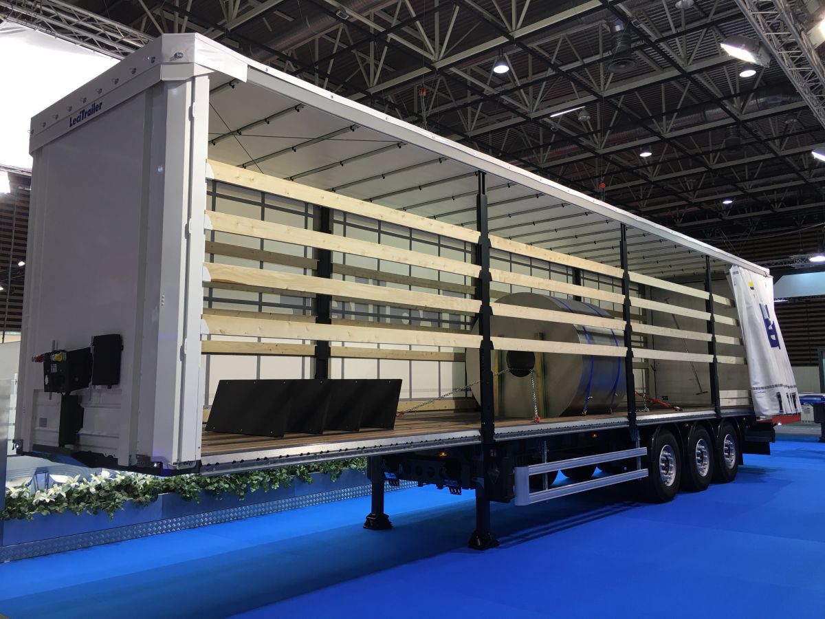 Coil carrier curtainsiders
